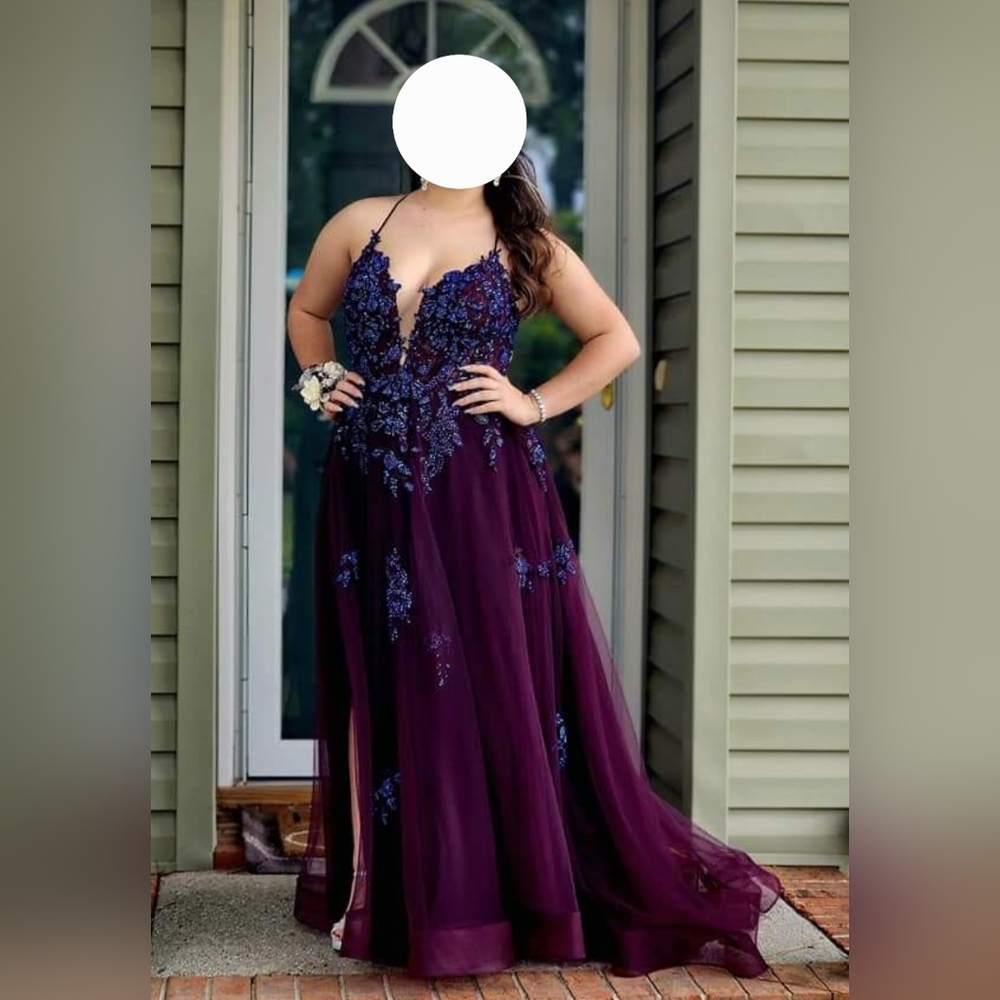 La Femme Beaded Gown, sz 10